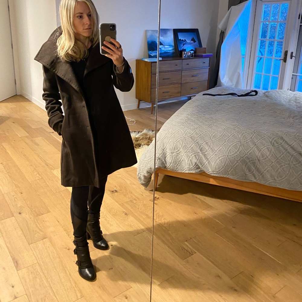 Aritzia wool trench coat XS